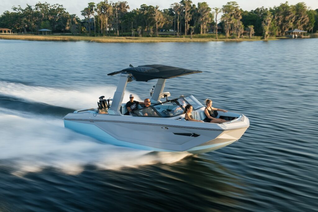 2023_Super_Air_Nautique_G23_002