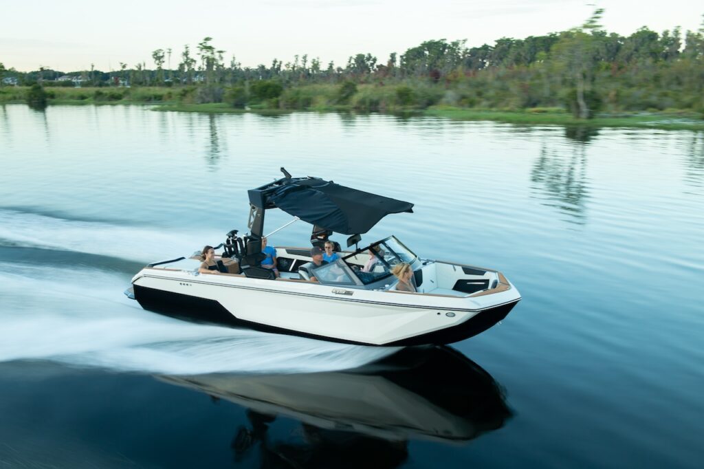 2023_Super_Air_Nautique_GS22_001