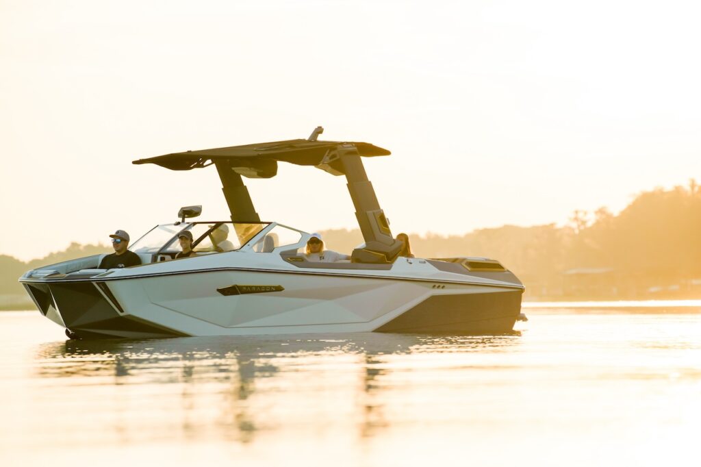 2024_Super_Air_Nautique_G23P_001